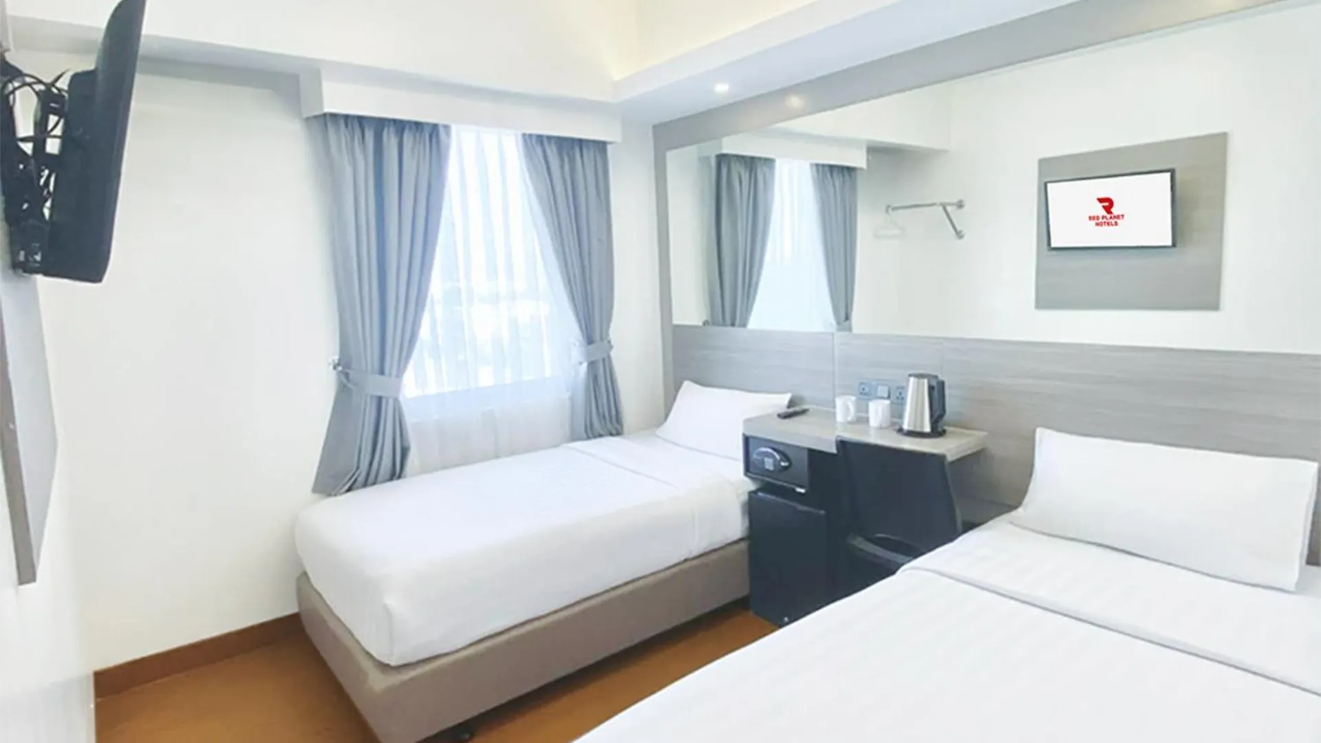 14 Smart Central Hotels Near SM City Cebu Worth Booking