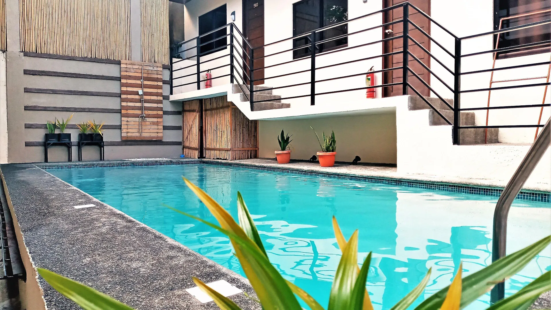 6 Resorts Close to Twin Lagoon Worth Booking in Coron