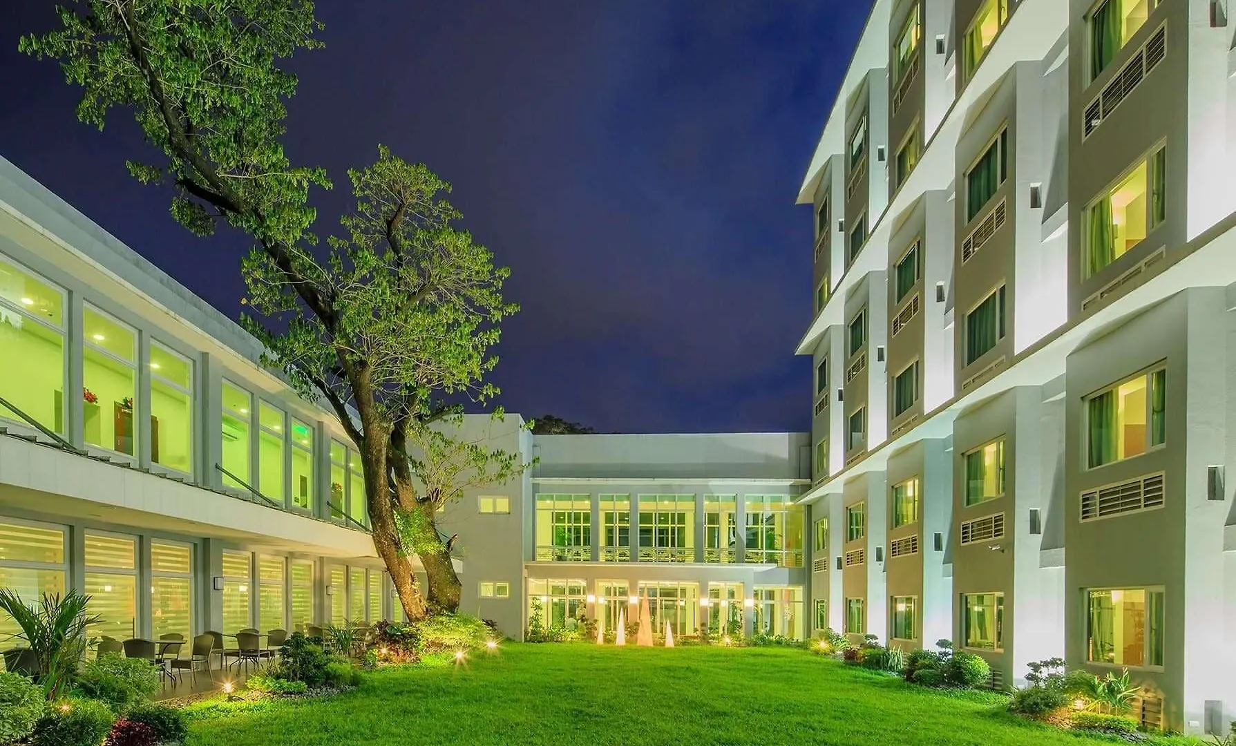 Staying in Luzon: 4 Leisure Hotels Compared