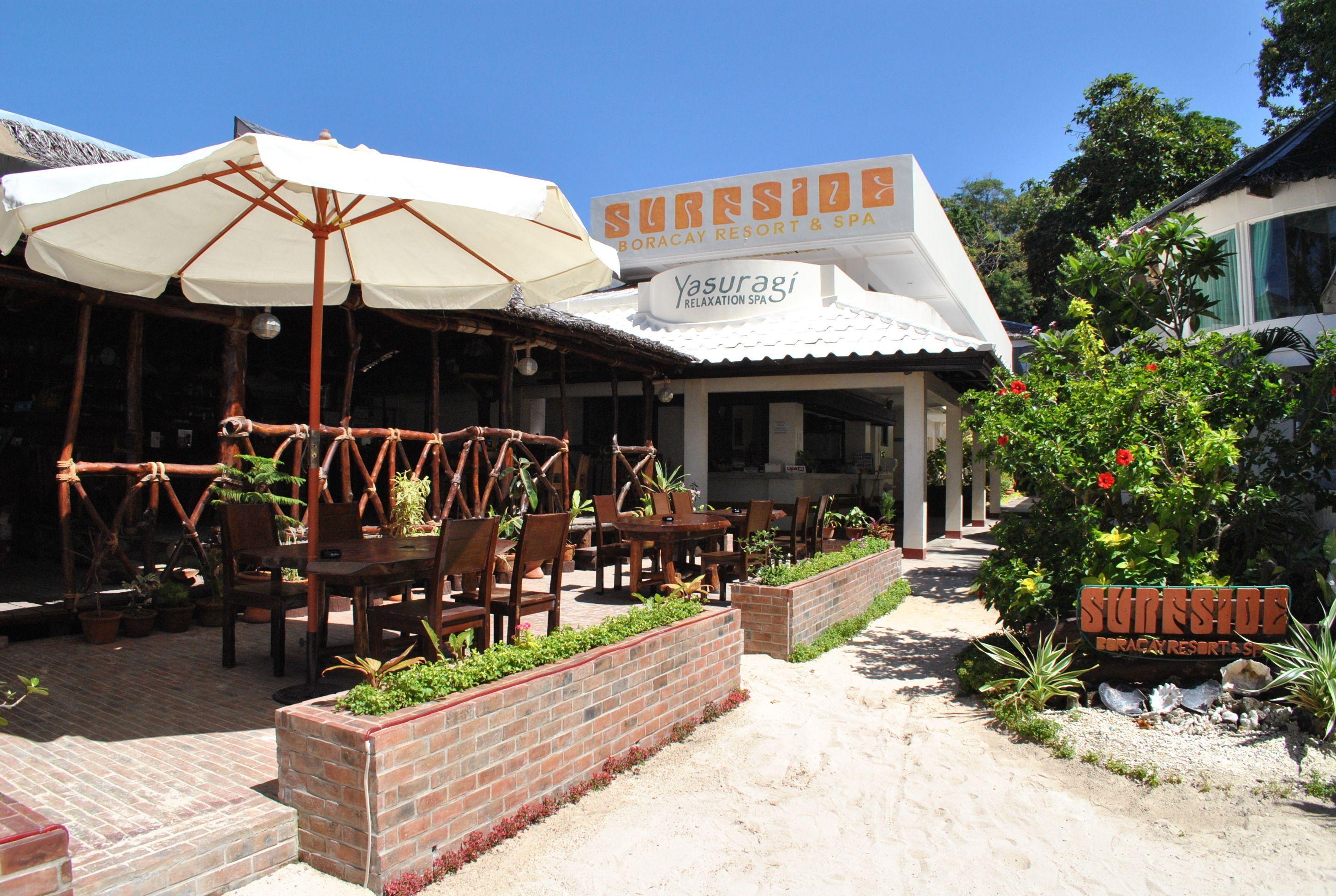Staying in Manoc-Manoc: 9 Central Boracay Hotels Compared