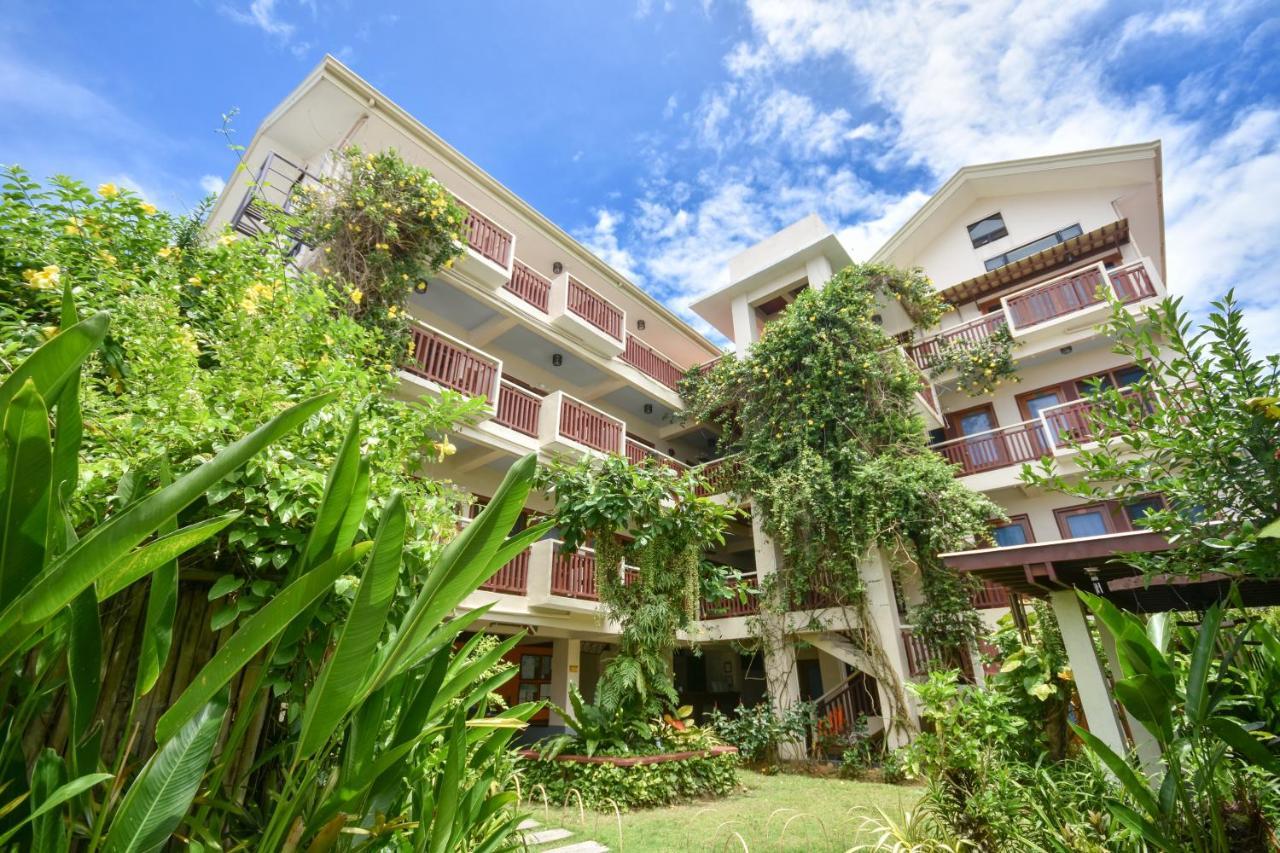 Where to Stay Near Diniwid Beach: 15 Best Central Hotels