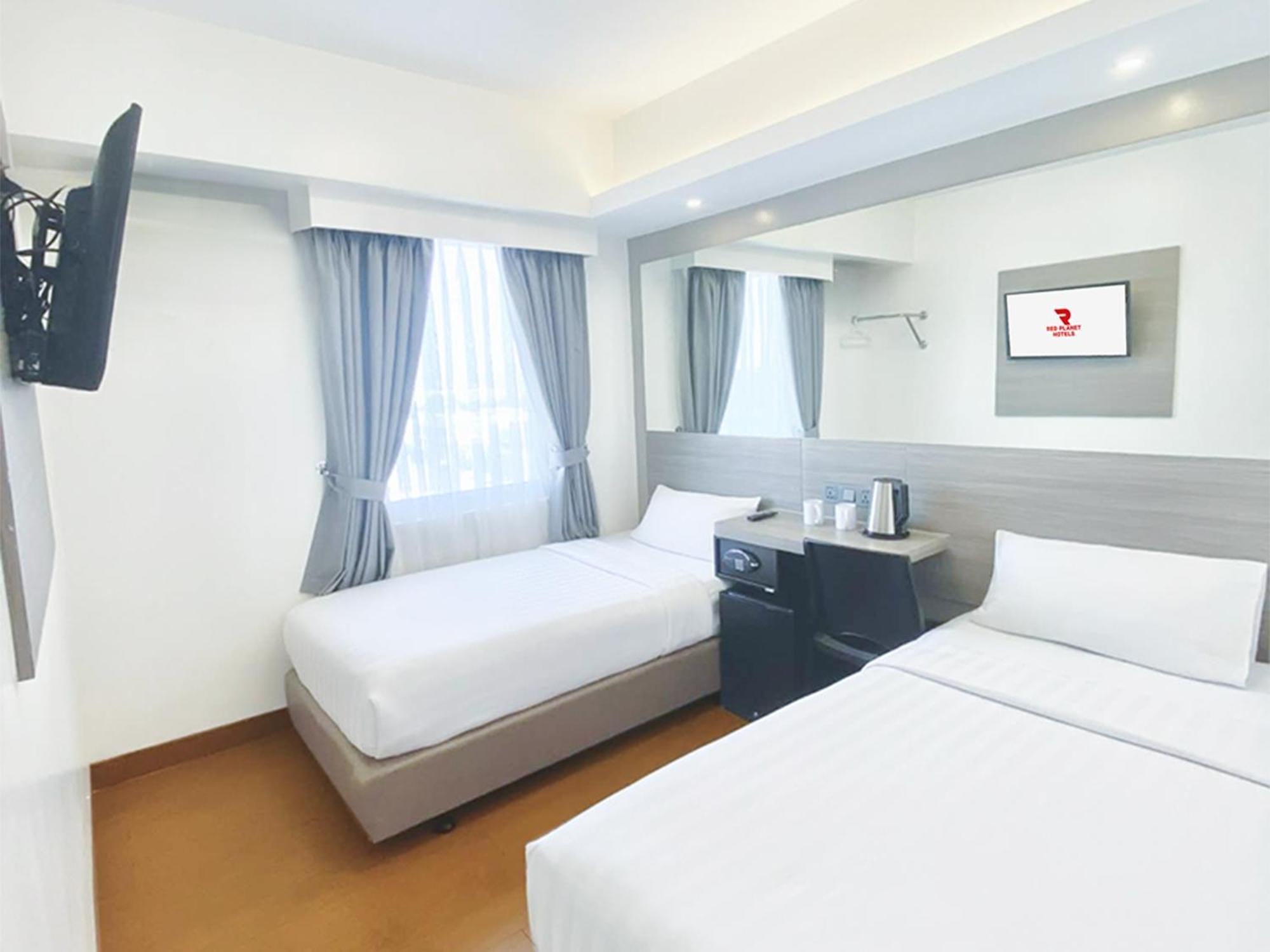 14 Smart Central Hotels Near SM City Cebu Worth Booking