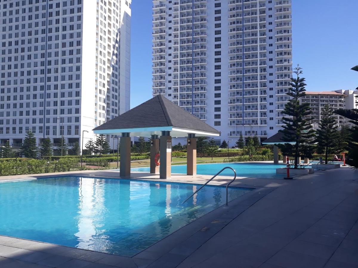 Staying Near Picnic Grove: 5 Family Hotels Compared