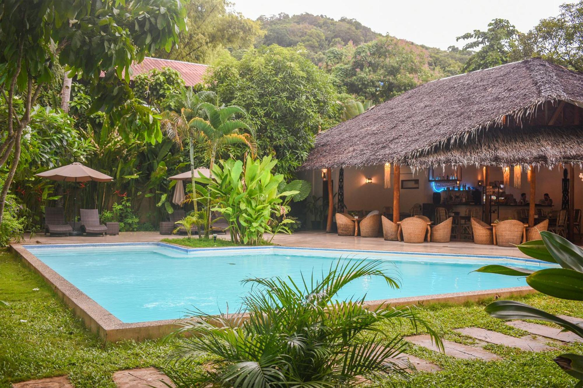 4 Smart Resorts Near Seven Commandos Beach Worth Booking